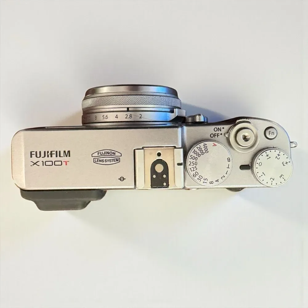 Fujifilm X100T 16 MP Digital Camera and Accessories - Picture 6 of 15